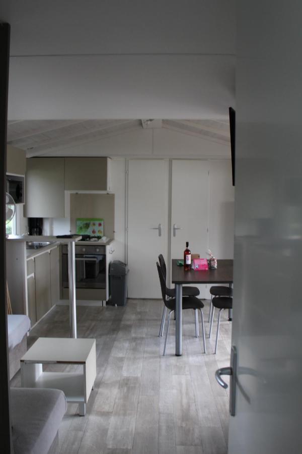 Les Mobiles Homes De La Palmyre Les Mathes Exterior foto