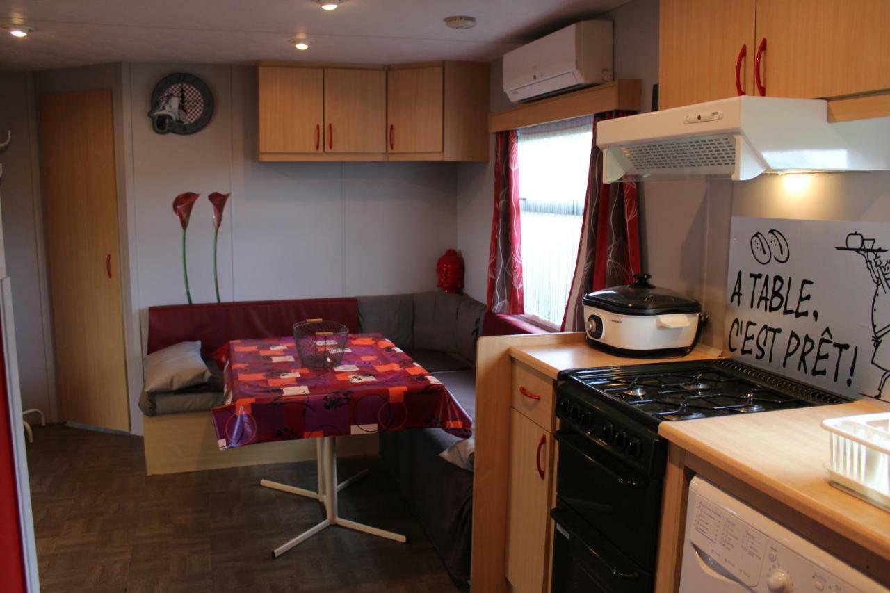 Les Mobiles Homes De La Palmyre Les Mathes Exterior foto