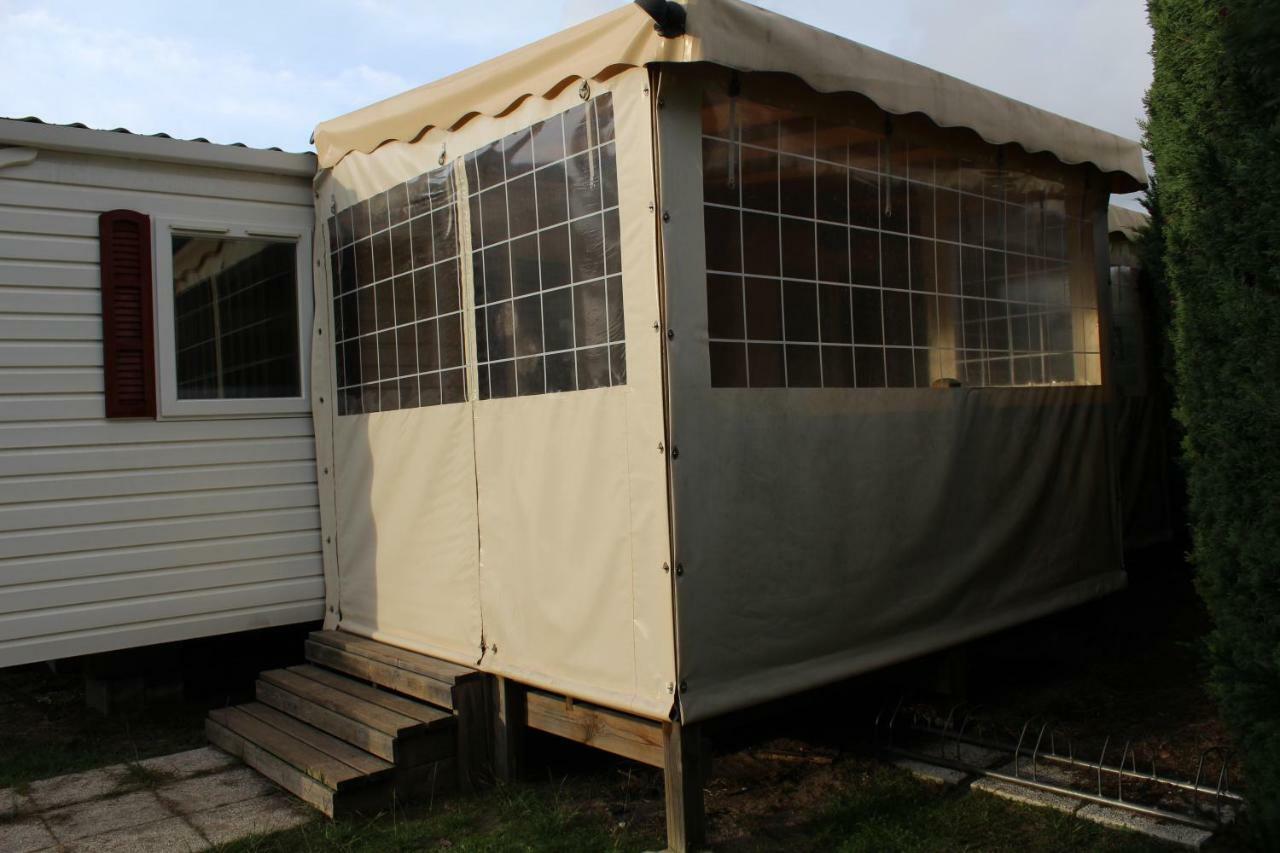 Les Mobiles Homes De La Palmyre Les Mathes Exterior foto