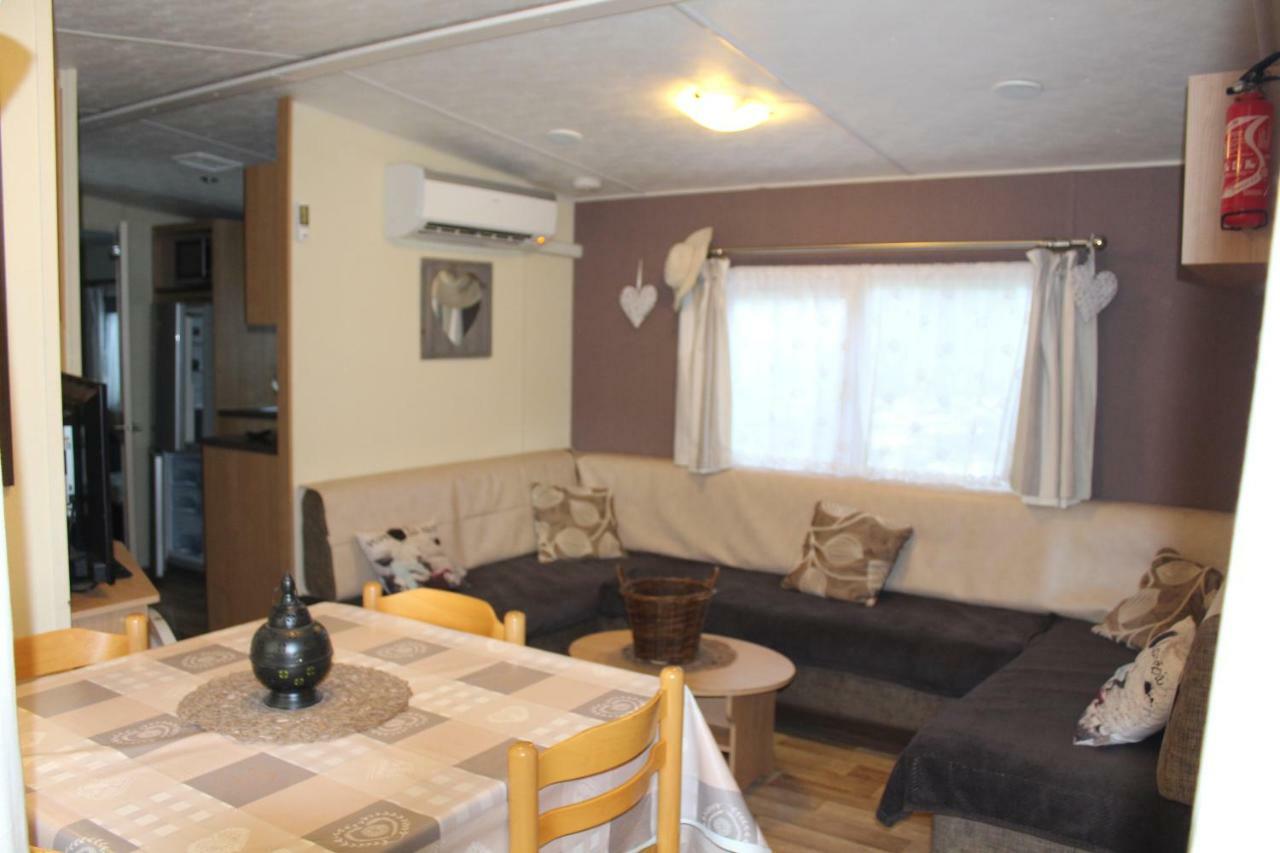 Les Mobiles Homes De La Palmyre Les Mathes Exterior foto