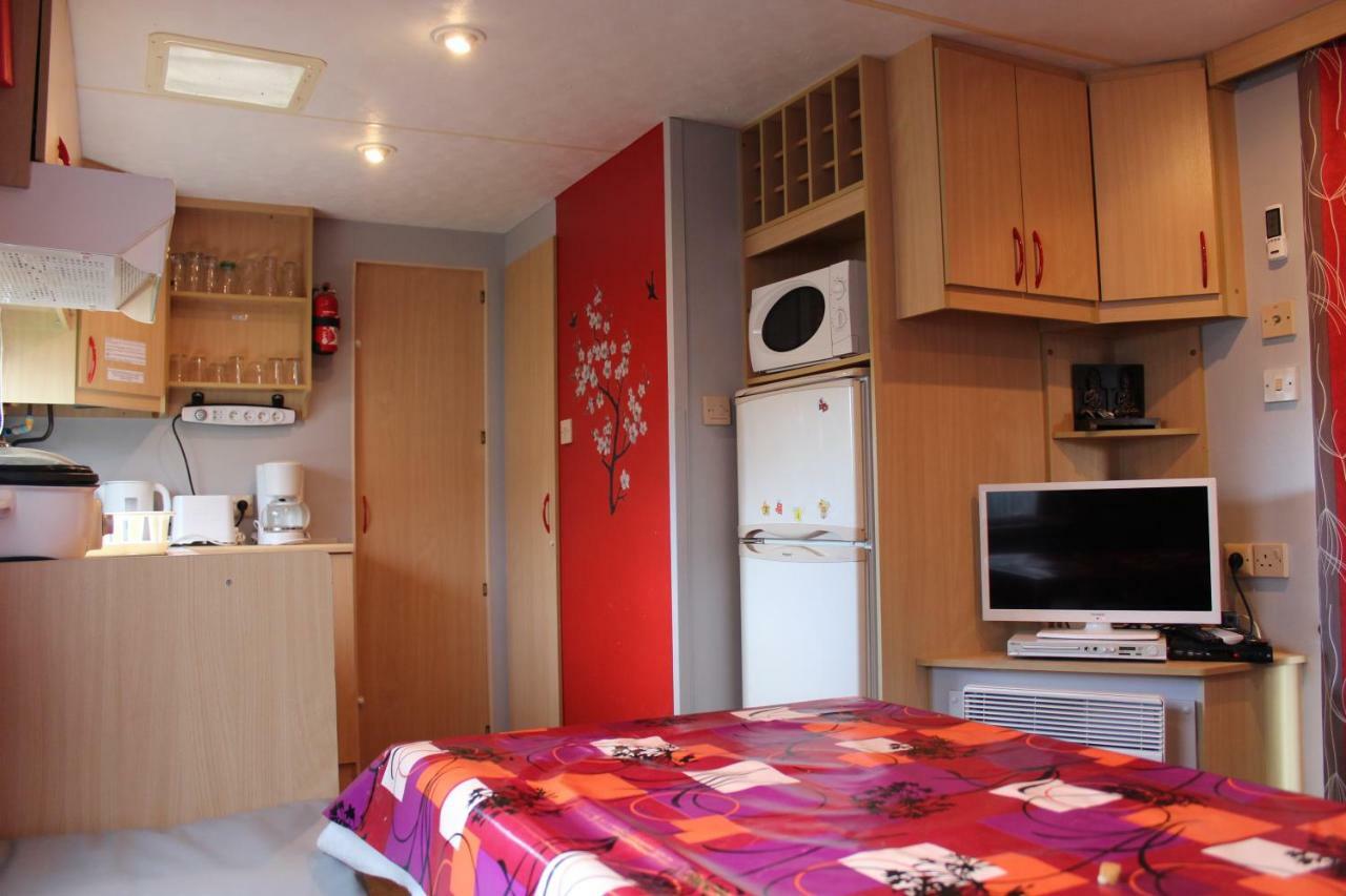 Les Mobiles Homes De La Palmyre Les Mathes Exterior foto
